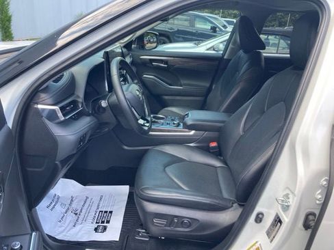 Used 2023 Toyota Highlander Limited AWD/4WD image 14