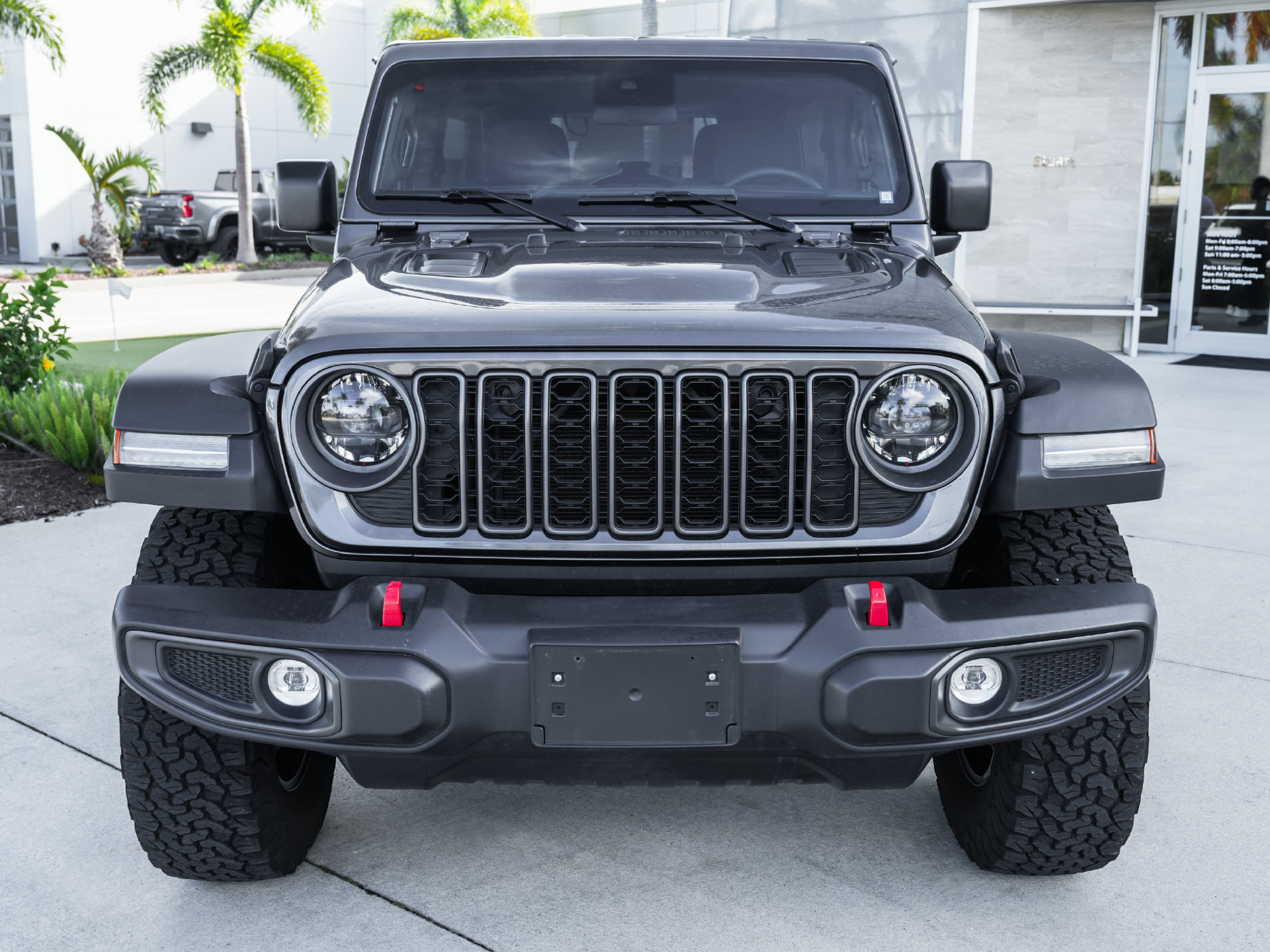 Used 2025 Jeep Wrangler Unlimited Rubicon AWD/4WD image 5