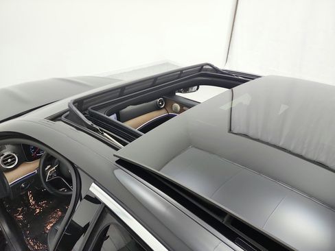Used 2022 Mercedes-Benz E 450 4MATIC Sedan image 11