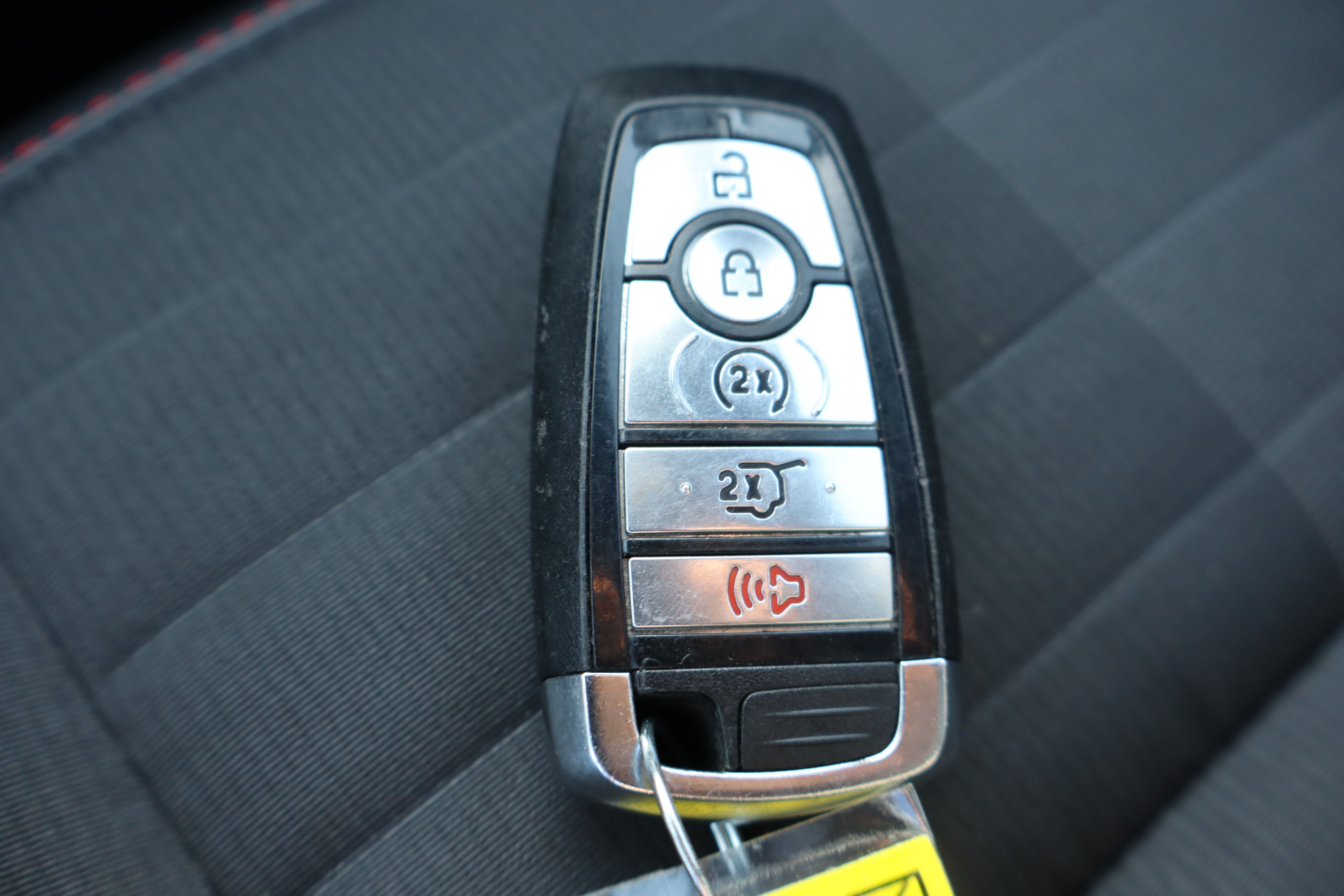 Used 2025 Ford Explorer ST-Line w/ Premium Package AWD/4WD image 38