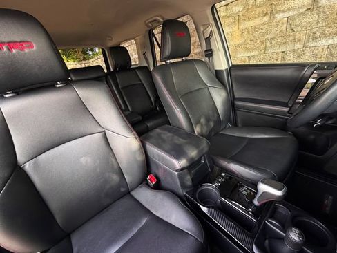 Used 2020 Toyota 4Runner TRD Off-Road Premium AWD/4WD image 25