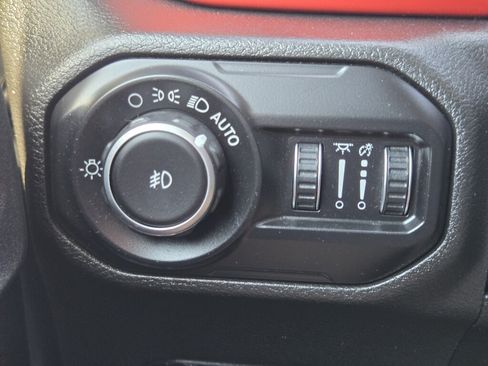 Used 2020 Jeep Wrangler Unlimited Rubicon AWD/4WD image 16