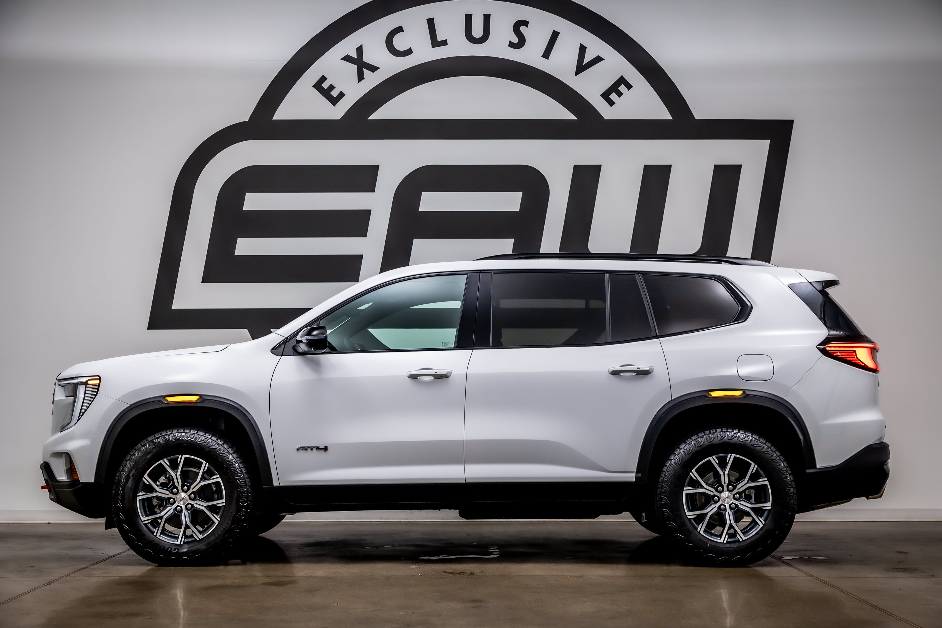 Used 2026 GMC Acadia AT4 w/ Luxury Package AWD/4WD image 6