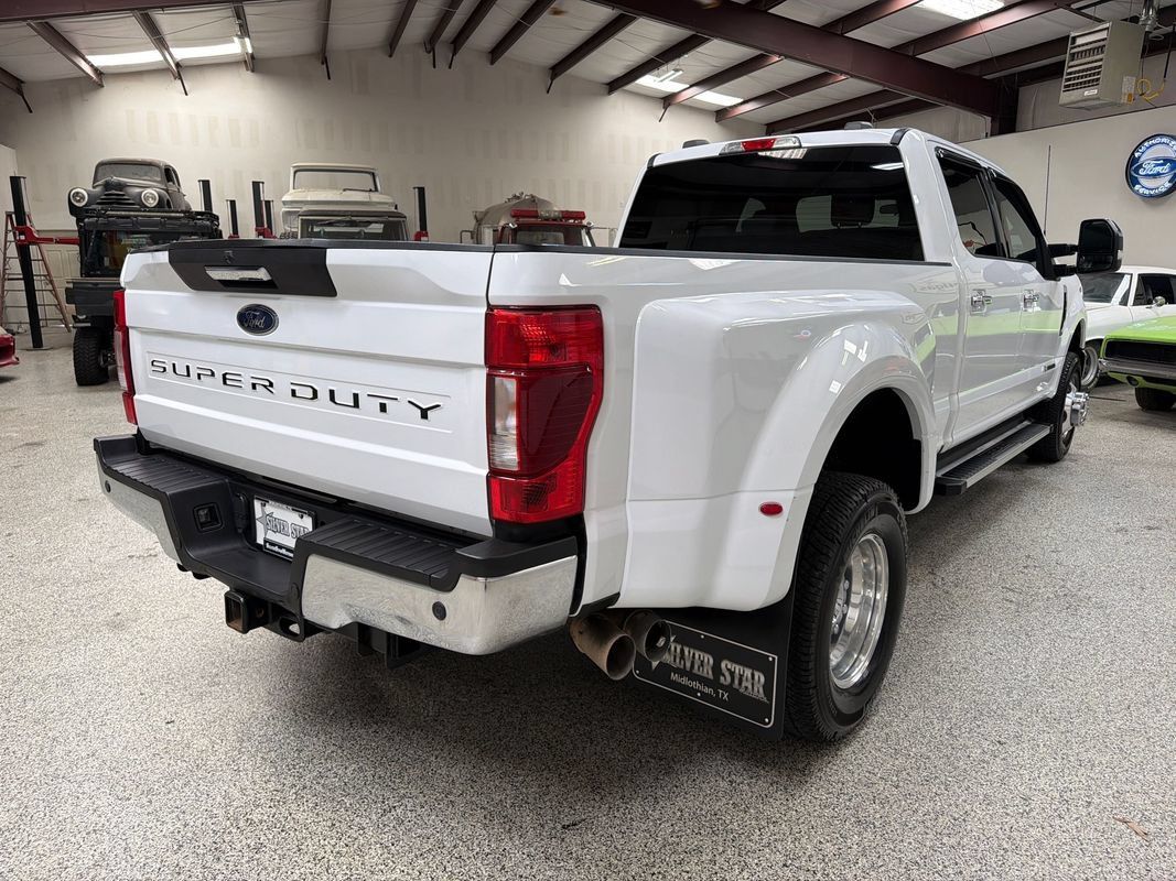 Used 2022 Ford F350 XLT w/ XLT Premium Package AWD/4WD image 7