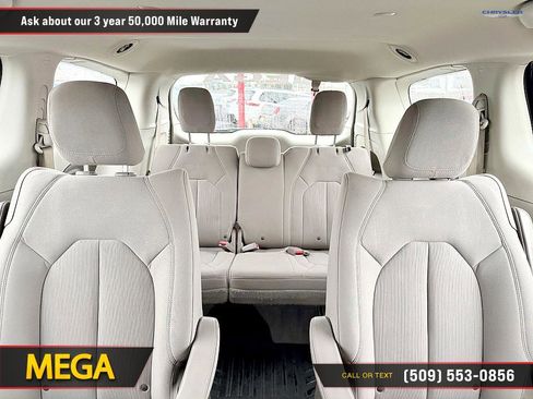Used 2020 Chrysler Voyager LX image 20