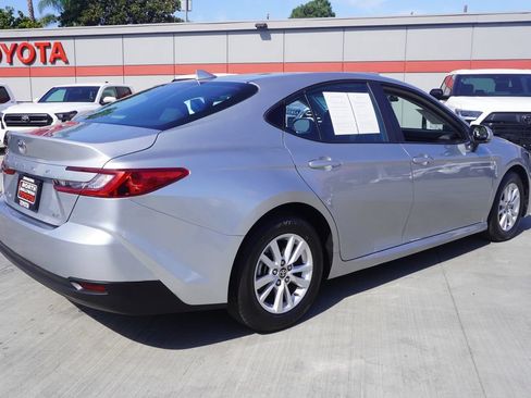 Used 2025 Toyota Camry LE FWD image 7