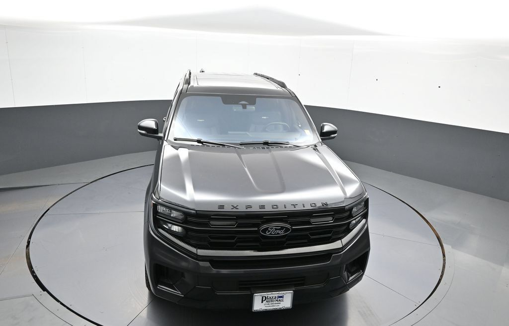 Used 2025 Ford Expedition Platinum w/ Stealth Performance Package AWD/4WD image 44