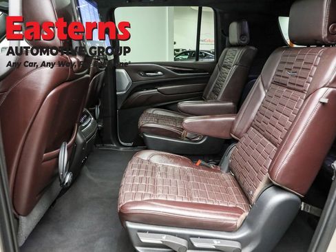 Used 2021 Cadillac Escalade ESV Premium Luxury Platinum image 22