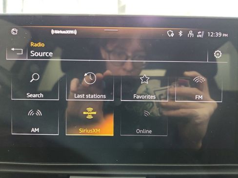 Used 2023 Audi Q5 2.0T Premium w/ Convenience Package image 21