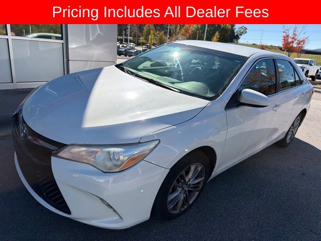 Used 2015 Toyota Camry SE FWD image 1