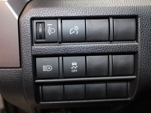 Used 2025 Toyota Tacoma TRD Off-Road AWD/4WD image 18