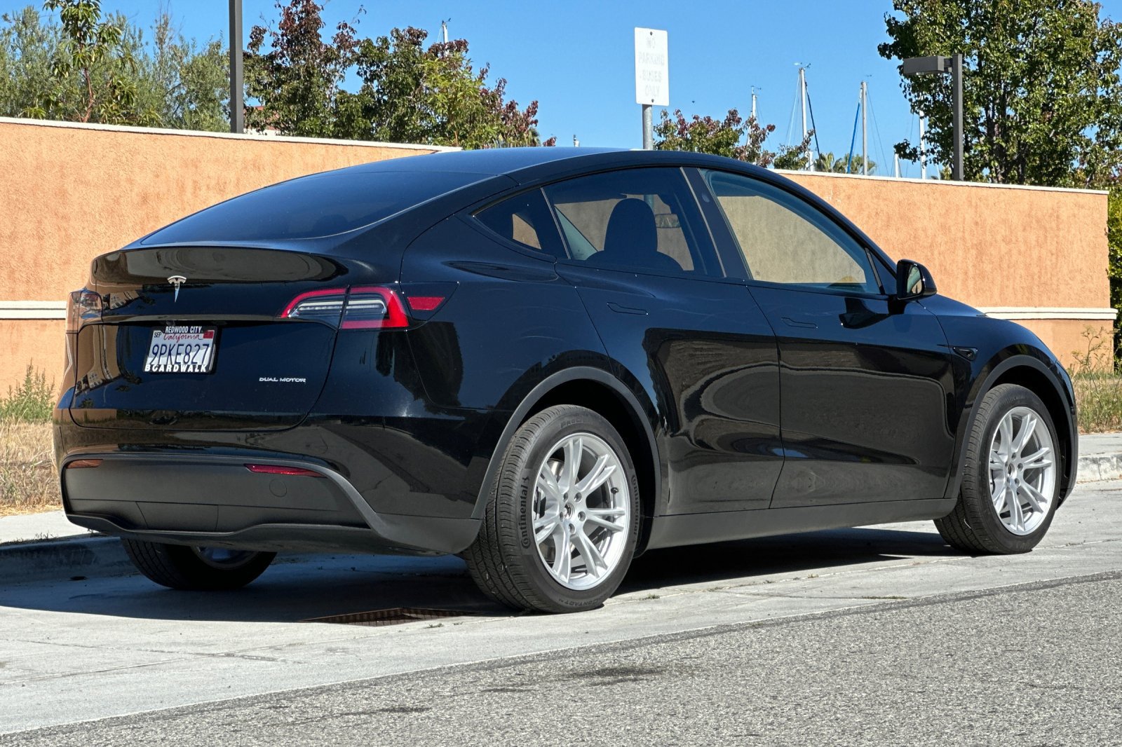Used 2024 Tesla Model Y Long Range AWD/4WD image 4