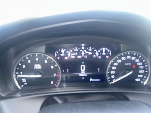 Used 2018 Cadillac CT6 Luxury image 2