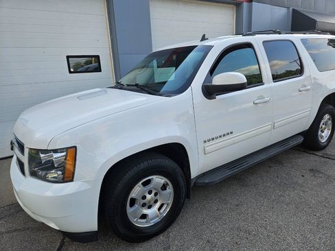 Used 2014 Chevrolet Suburban LS AWD/4WD image 4