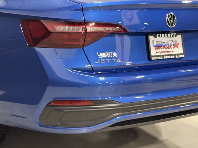 Used 2023 Volkswagen Jetta SE FWD image 22