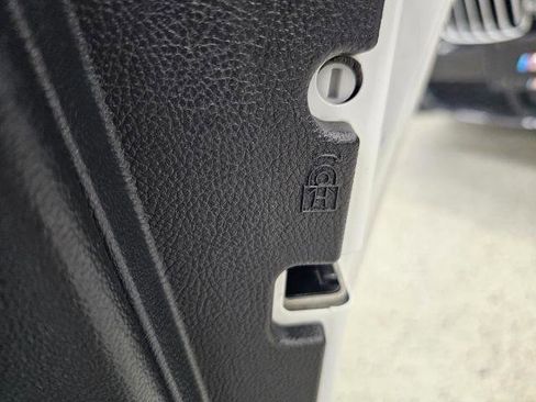 Used 2019 Ford Fusion SE FWD image 31