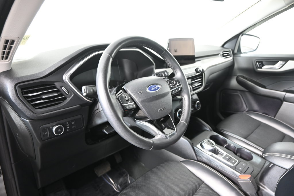 Used 2022 Ford Escape SEL w/ Equipment Group 302A AWD/4WD image 24