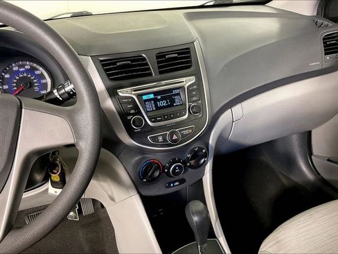 Used 2017 Hyundai Accent SE image 9