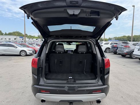 Used 2017 GMC Acadia SLT AWD/4WD image 12