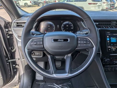 New 2025 Jeep Grand Cherokee Laredo X image 18