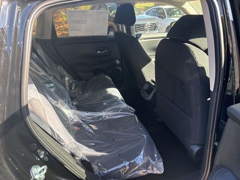 New 2026 Honda HR-V LX image 13