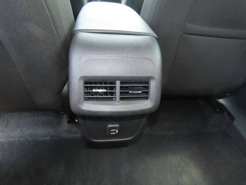 Used 2024 Chevrolet Equinox LS w/ LS Convenience Package FWD image 21