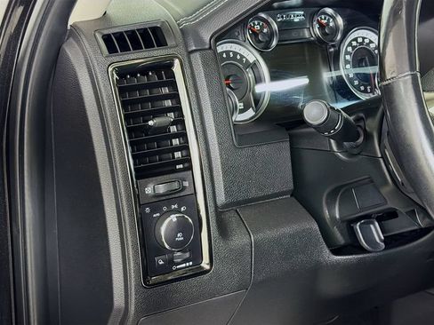 Used 2018 RAM 2500 Laramie w/ Sport Appearance Group AWD/4WD image 11