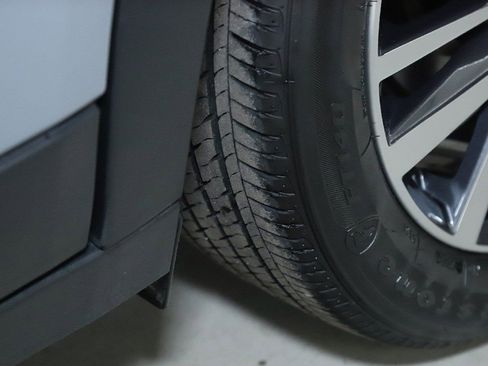 Certified 2023 Nissan Kicks SR w/ SR Premium Package image 37