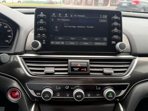 Used 2019 Honda Accord Sport image 12