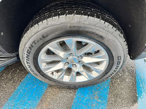 Used 2025 Chevrolet Tahoe Premier image 40