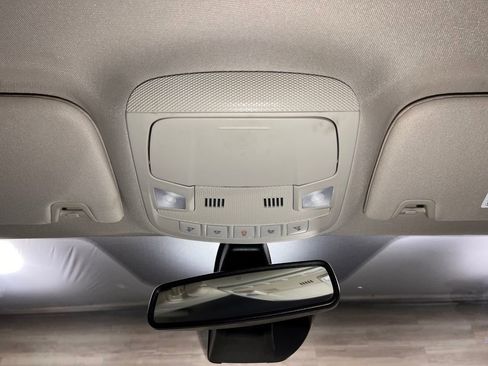 Used 2020 Ford Fusion SE FWD image 16