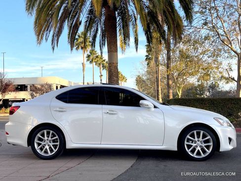 Used 2013 Lexus IS 250 Base 4dr Sedan w/ Premium Pkg Value Edition image 3