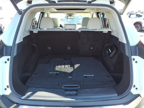 Used 2021 Nissan Rogue SL image 8