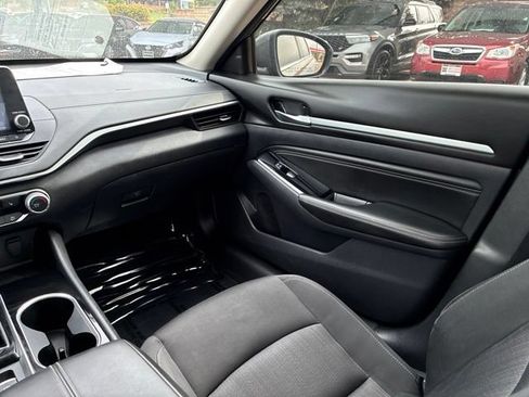 Used 2021 Nissan Altima 2.5 SV w/ SV Premium Package AWD/4WD image 26