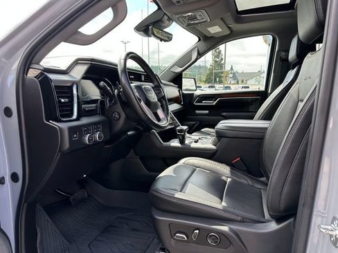 Used 2025 GMC Sierra 1500 Denali AWD/4WD image 9