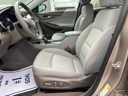 Used 2024 Chevrolet Malibu LT image 10