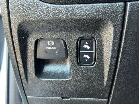 Used 2019 RAM 1500 Big Horn image 24