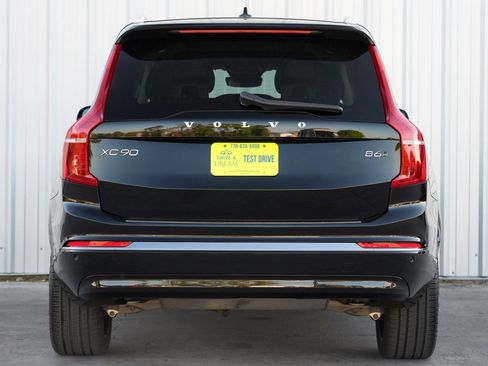 Used 2025 Volvo XC90 B6 Plus w/ Protection Package Premier image 11