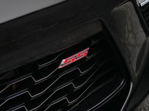 Used 2018 Chevrolet Camaro SS image 8