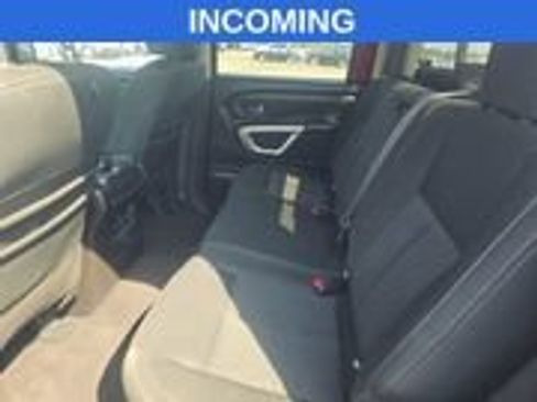 Used 2018 Nissan Titan SV w/ SV Convenience Package RWD image 16
