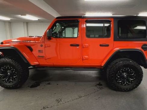 Used 2023 Jeep Wrangler Unlimited Rubicon w/ LED Lighting Group AWD/4WD image 5