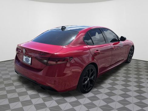 Used 2020 Alfa Romeo Giulia w/ Nero Edizione RWD image 8
