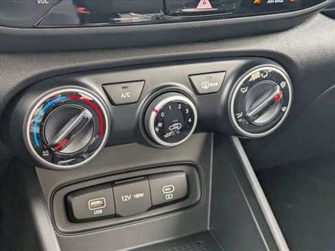 New 2026 Hyundai Venue SE image 15