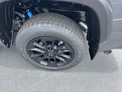 New 2026 Toyota Tundra Limited AWD/4WD image 12