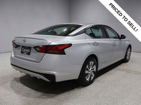 Used 2024 Nissan Altima 2.5 S image 2