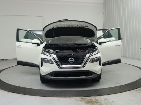 Used 2023 Nissan Rogue SV FWD image 11