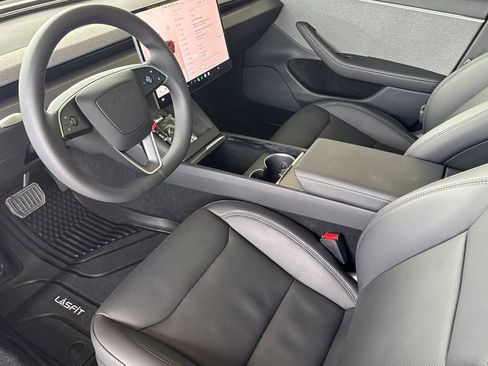 Used 2026 Tesla Model 3 RWD image 9