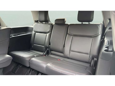 Used 2025 Ford Expedition Active AWD/4WD image 14