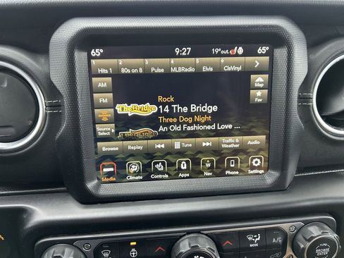 Used 2022 Jeep Wrangler Unlimited Sahara w/ Cold Weather Group image 22