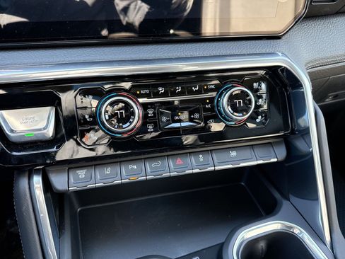 New 2026 GMC Sierra 3500 Denali w/ Denali Reserve Package image 18